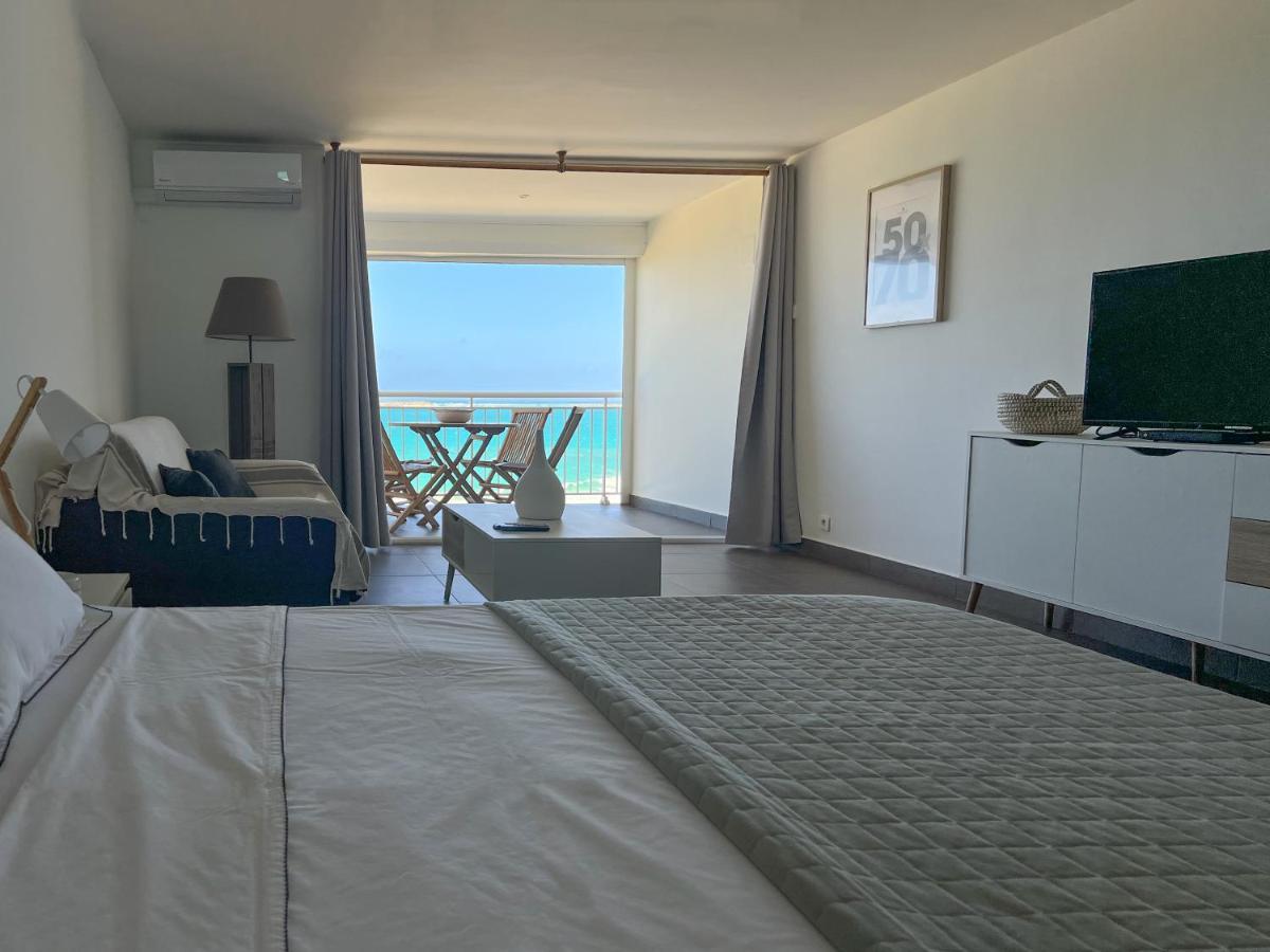 Front Line Unit 520 Ft2 - 48 M2, On Second Floor, Stunning Ocean View Apartment Cul de Sac ภายนอก รูปภาพ