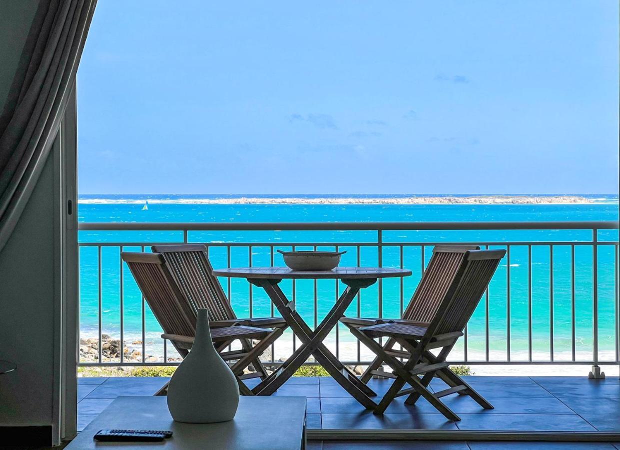 Front Line Unit 520 Ft2 - 48 M2, On Second Floor, Stunning Ocean View Apartment Cul de Sac ภายนอก รูปภาพ