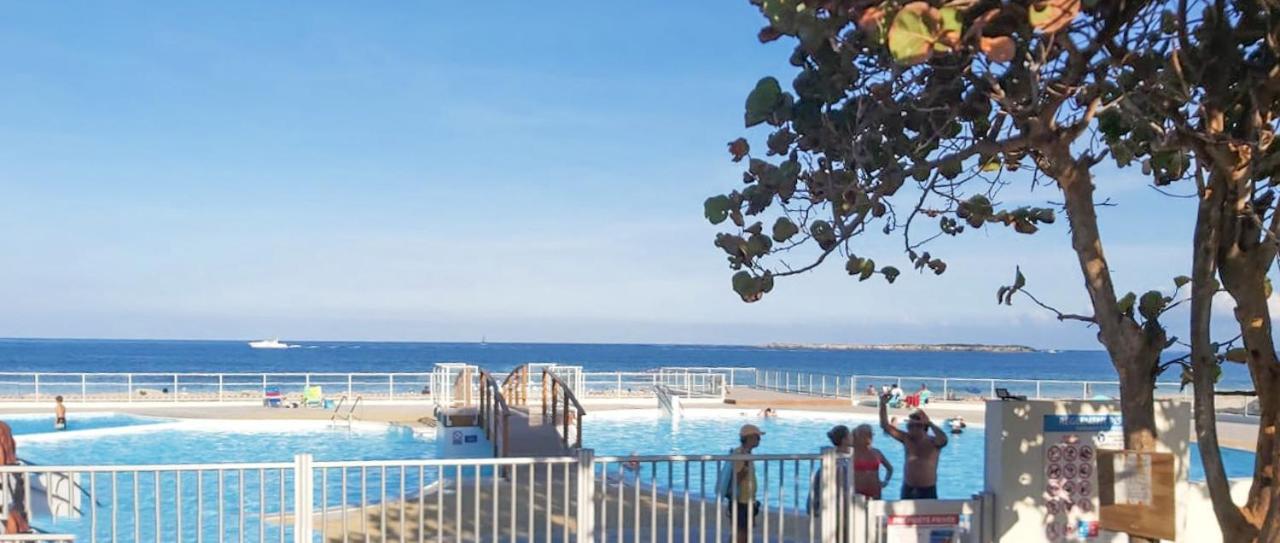 Front Line Unit 520 Ft2 - 48 M2, On Second Floor, Stunning Ocean View Apartment Cul de Sac ภายนอก รูปภาพ